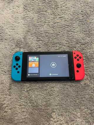Nintendo Switch 1 v1 + Fifa 18