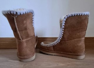 Botas de antelina camel tipo MOU