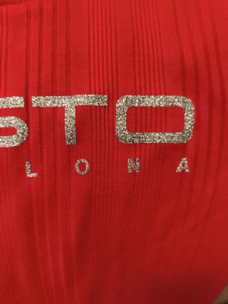 Custo Camiseta Roja Manga Larga etiqueta