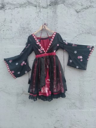 Vestido estilo kimono con flores