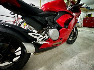 Ducati Panigale V2 2022 Roja