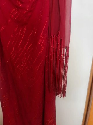 Alta Costura Espectacular Rojo/Granate M/L Sin uso