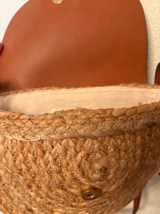 Bolso de rafia y piel camel