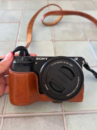 Sony Alpha a5000 + objetivo 16-50mm OSS + SD 64G