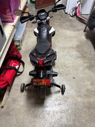 Moto Eléctrica Aprilia Dorsoduro Niños