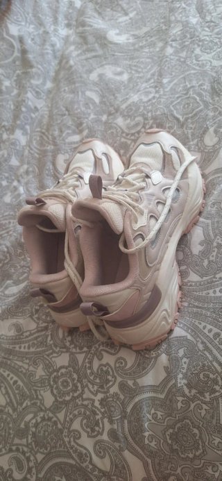 Zapatillas Adidas Beige y Rosa