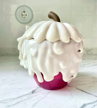 Taza Disneyland Halloween Manzana Venenosa