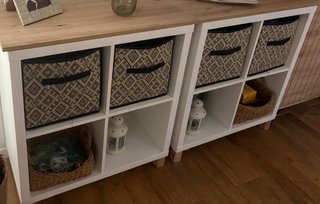 Mueble modular blanco y madera