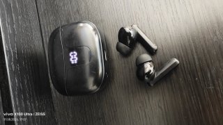 Auriculares con pantalla LED