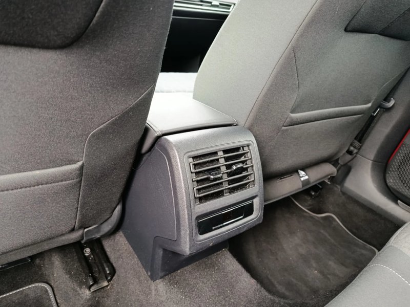 Volkswagen Golf 2025, foto 8