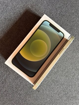 iPhone 12 - Batería 100%