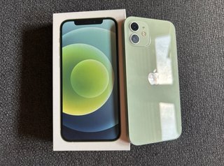 iPhone 12 - Batería 100%