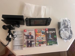 Nintendo Switch V2 + 3 Giochi non negoziabili