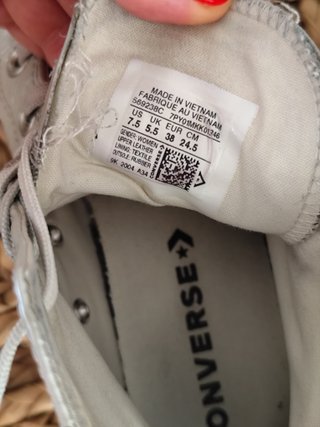 Deportivas Converse Plata y Blancas