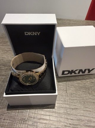 Reloj DKNY Mujer Dorado y Verde Nuevo