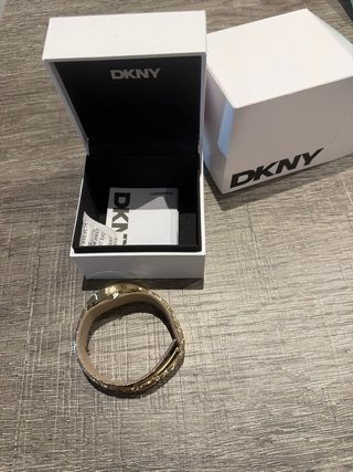 Reloj DKNY Mujer Dorado y Verde Nuevo