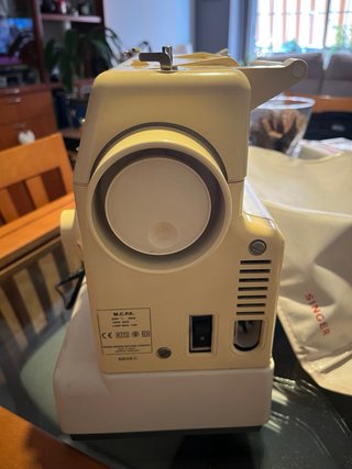 Máquina de coser Singer 9808C