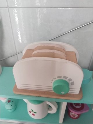 Cocinita de madera para niños