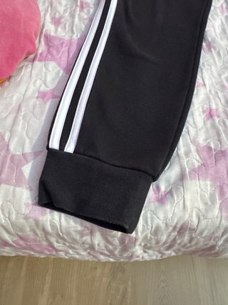 Pantalón chándal Adidas negro