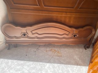 Juego de dormitorio: Cabecero, 2 mesitas, cómoda,