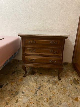Juego de dormitorio: Cabecero, 2 mesitas, cómoda,