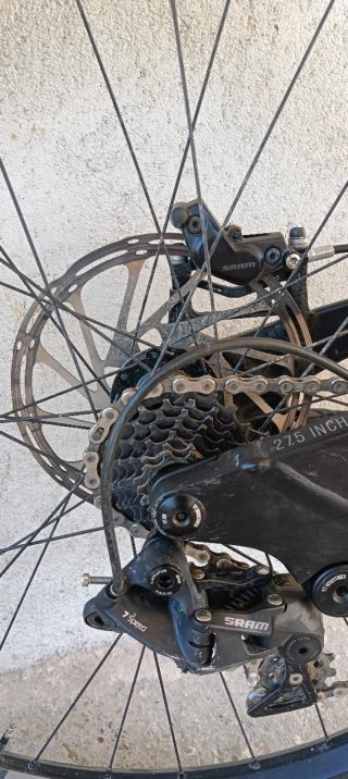 Bicicleta DH YT tues 27.5