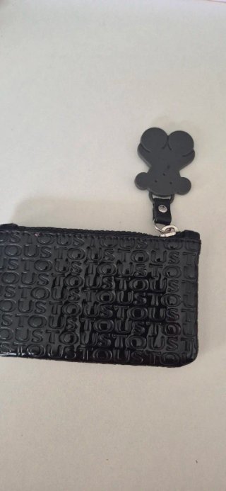 Cartera Tous negra con llavero