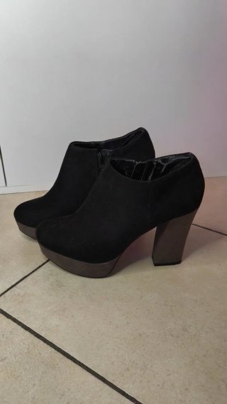 Eleganti stivaletti neri vera pelle