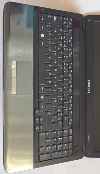 Portátil Samsung R540 Intel i5 6GB RAM