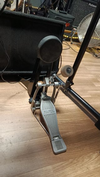Batería Electrónica Yamaha DTX400 + Pedal KP65