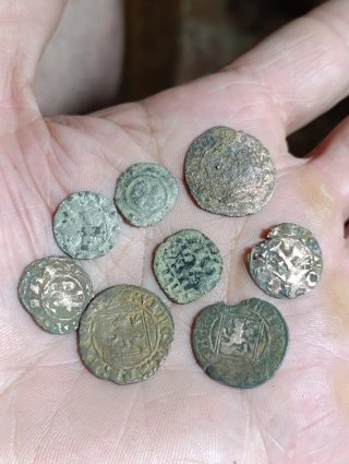 Lote 8 monedas medievales