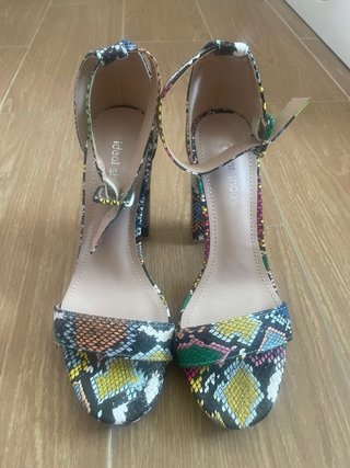 Sandalias tacón estampado serpiente T38