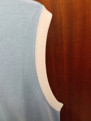 Chaleco de punto Zara azul y blanco