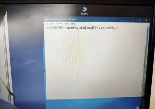 Lenovo 330S-15ARR pantalla rota