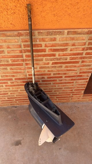 Cola Yamaha 100cv con hélice aluminio