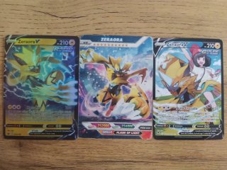 3 Cromos Pokémon Zeraora V