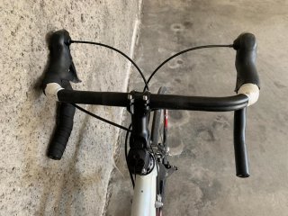 Bici da corsa bianca e blu Prezzo trattabile