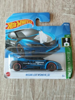 Hot Wheels Nissan Leaf Nismo RC_02