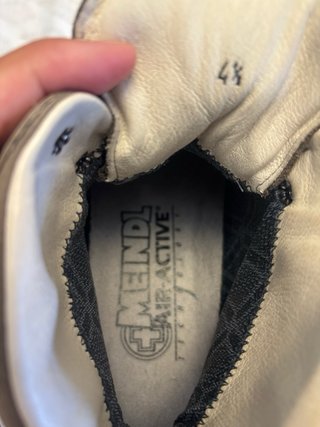 Botas de montaña Gore-Tex nuevas