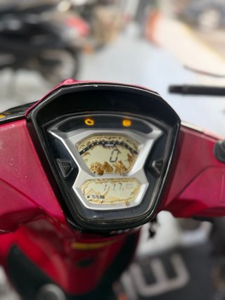 Kymco People 125 Scooter Roja