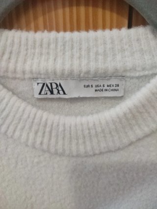 Suéter corto invierno Zara Talla S