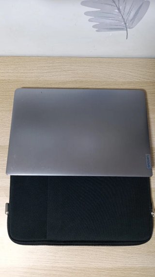 Portátil Lenovo IdeaPad 3 2022
