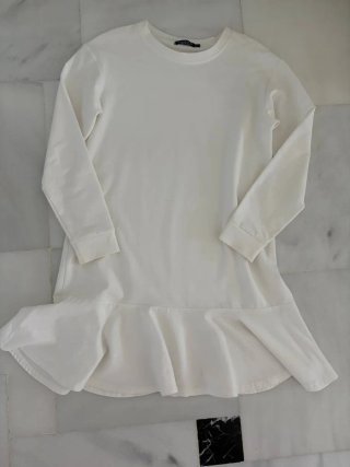Vestido tipo "t shirt" blanco manga larga