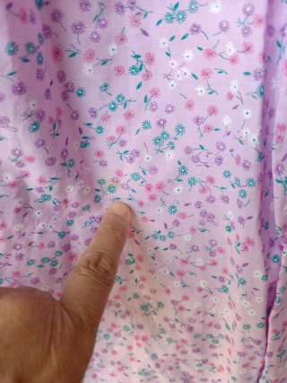 Vestido de verano floral rosa y morado ajustable