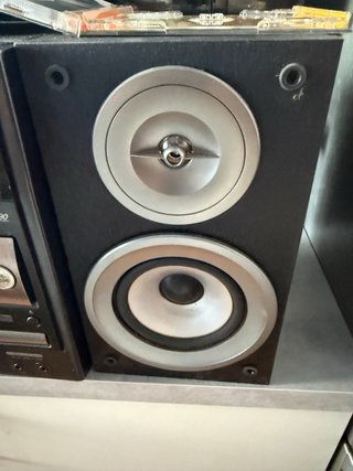 Equipo de música JVC pequeño