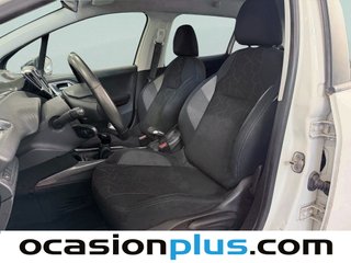Peugeot 2008 PureTech 82 Style 60 kW (82 CV)