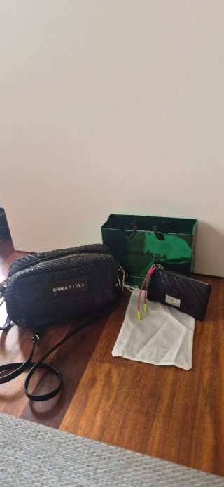 Bolso y cartera Bimba y Lola negro