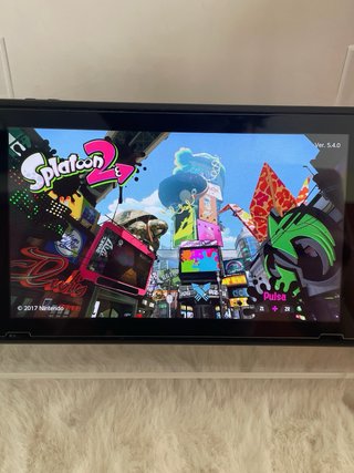 Nintendo Switch + mando oficial + 2 juegos