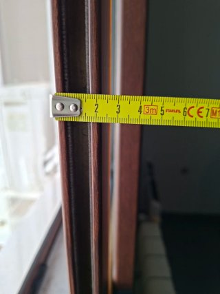 3 Ventanas de aluminio con persianas. Climalit.