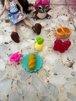 Muñecas Enchantimals y accesorios